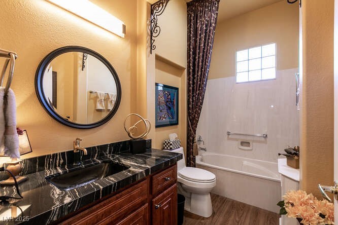 Las Vegas, Nevada 89134, United States, 2 Bedrooms Bedrooms, ,2 BathroomsBathrooms,Residential,Active,250171