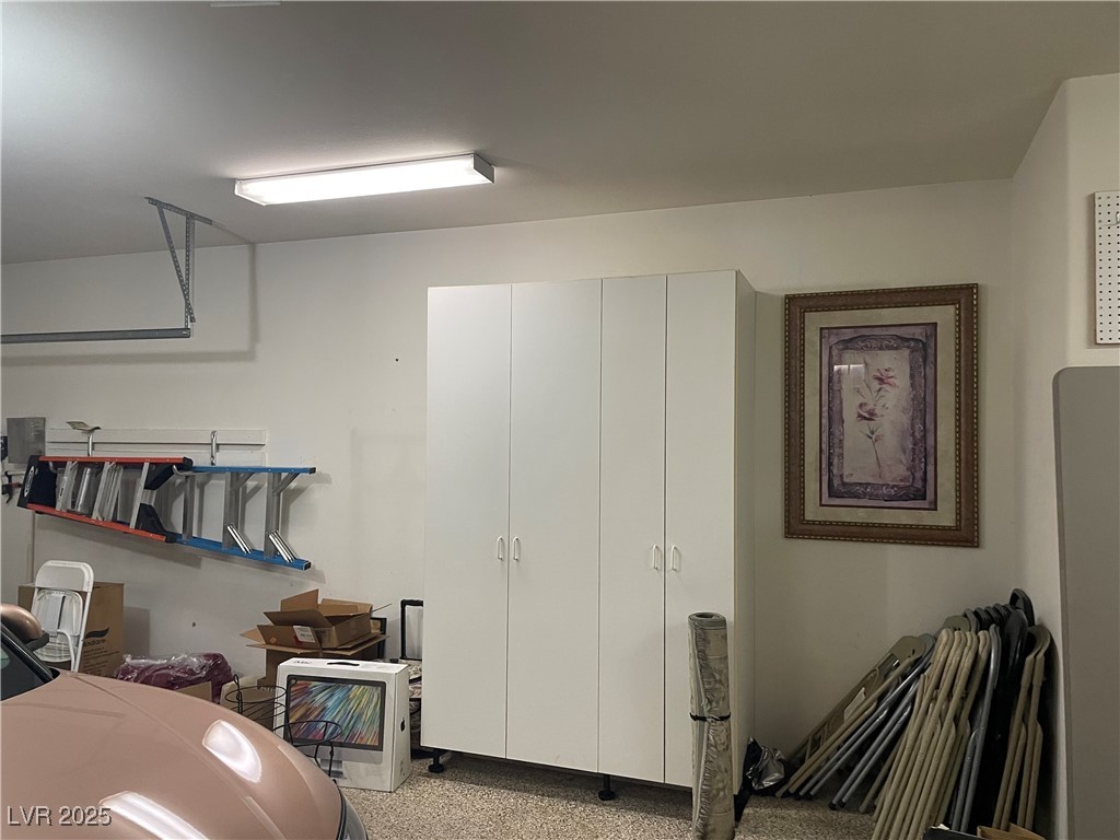 Las Vegas, Nevada 89134, United States, 2 Bedrooms Bedrooms, ,2 BathroomsBathrooms,Residential,Active,250171