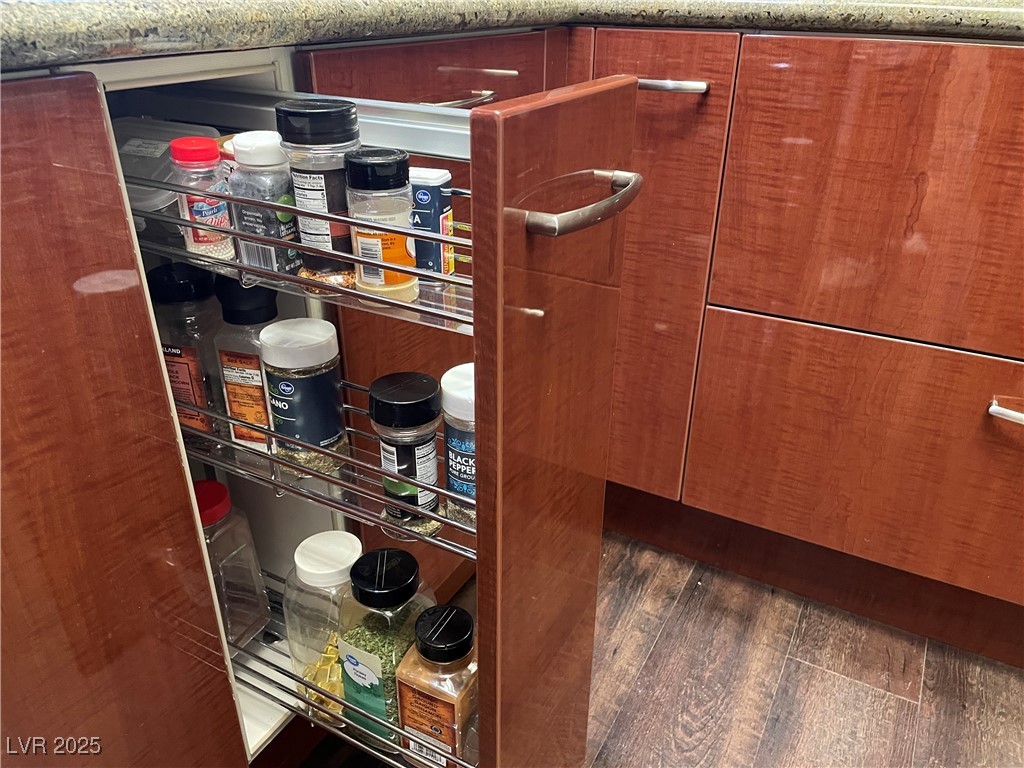 Las Vegas, Nevada 89134, United States, 2 Bedrooms Bedrooms, ,2 BathroomsBathrooms,Residential,Active,250171