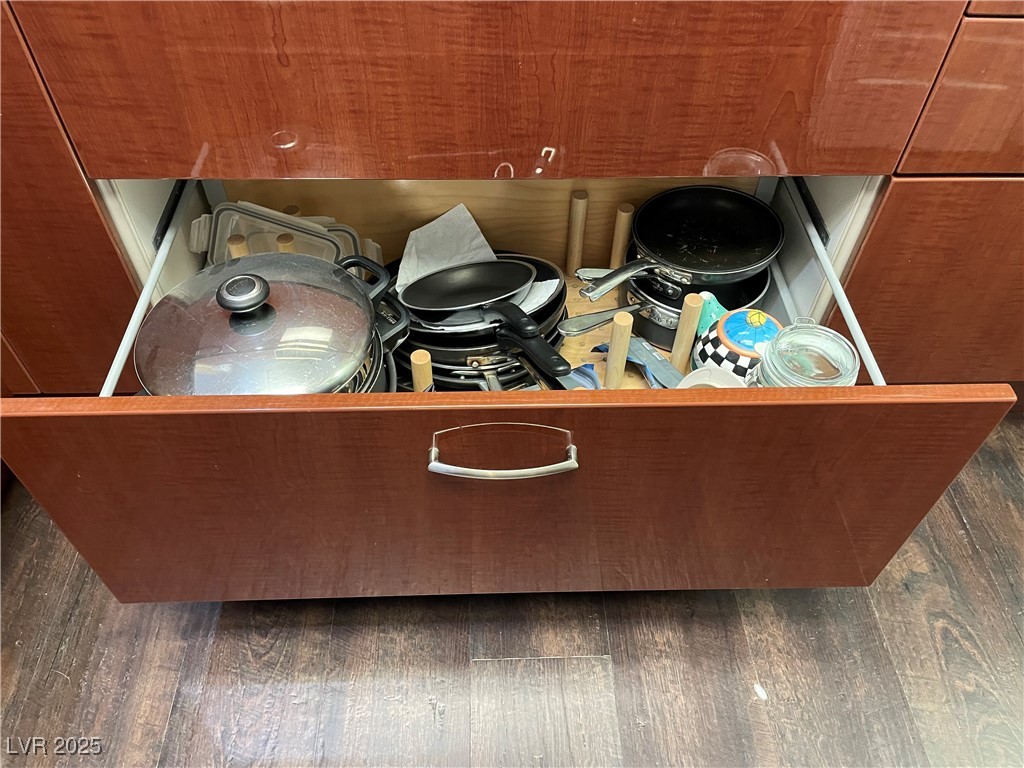 Las Vegas, Nevada 89134, United States, 2 Bedrooms Bedrooms, ,2 BathroomsBathrooms,Residential,Active,250171