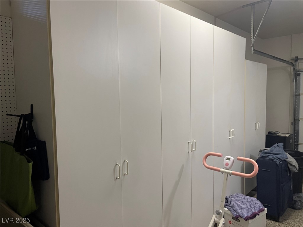 Las Vegas, Nevada 89134, United States, 2 Bedrooms Bedrooms, ,2 BathroomsBathrooms,Residential,Active,250171