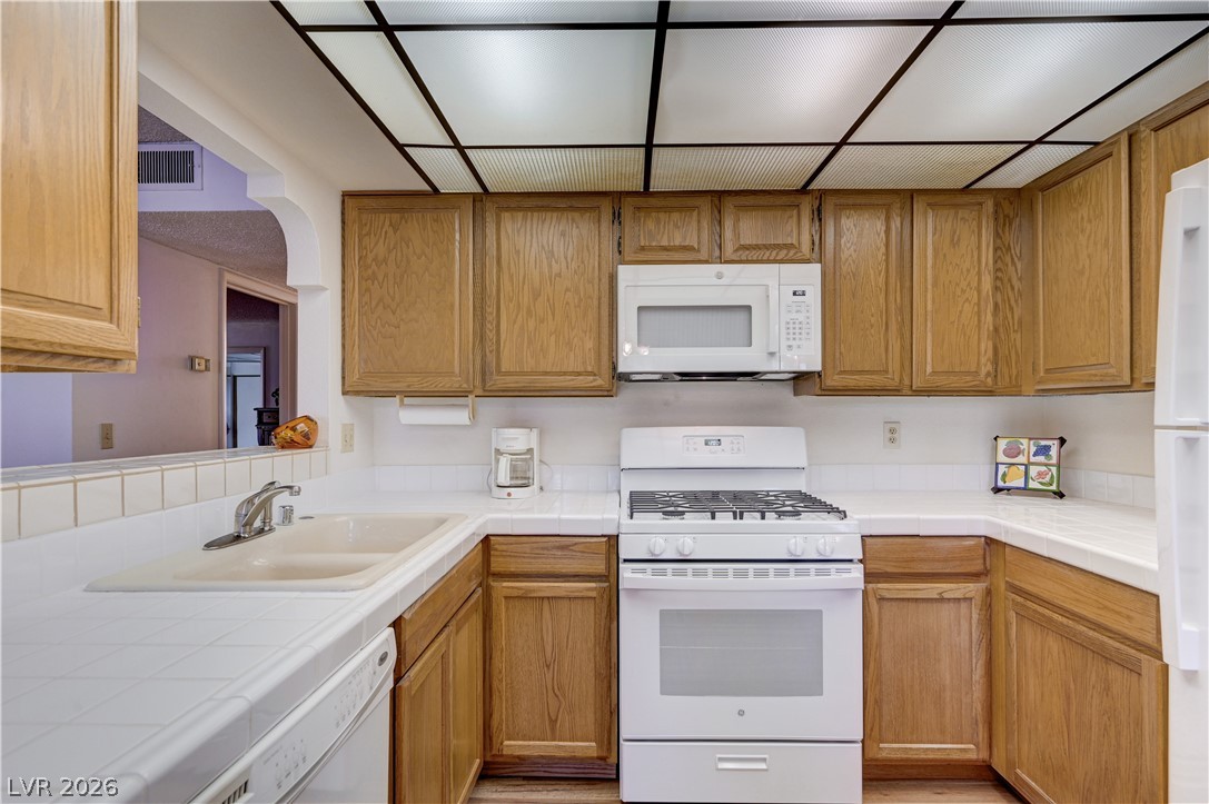 1751 E Reno Avenue 105