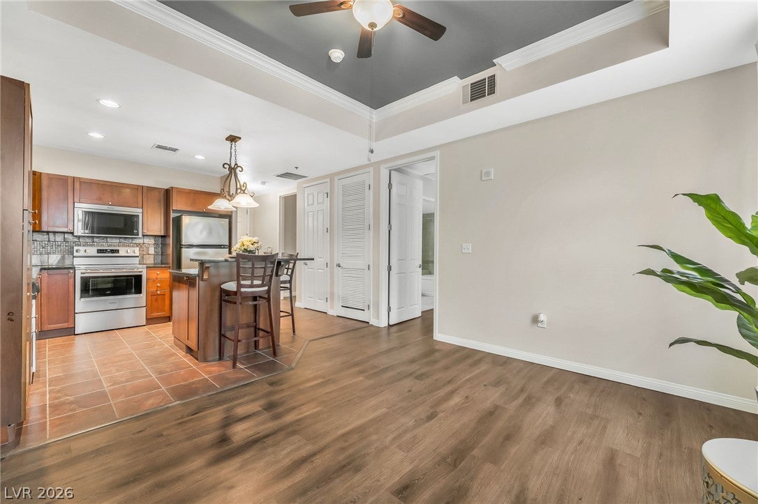 2455 W Serene Avenue 714