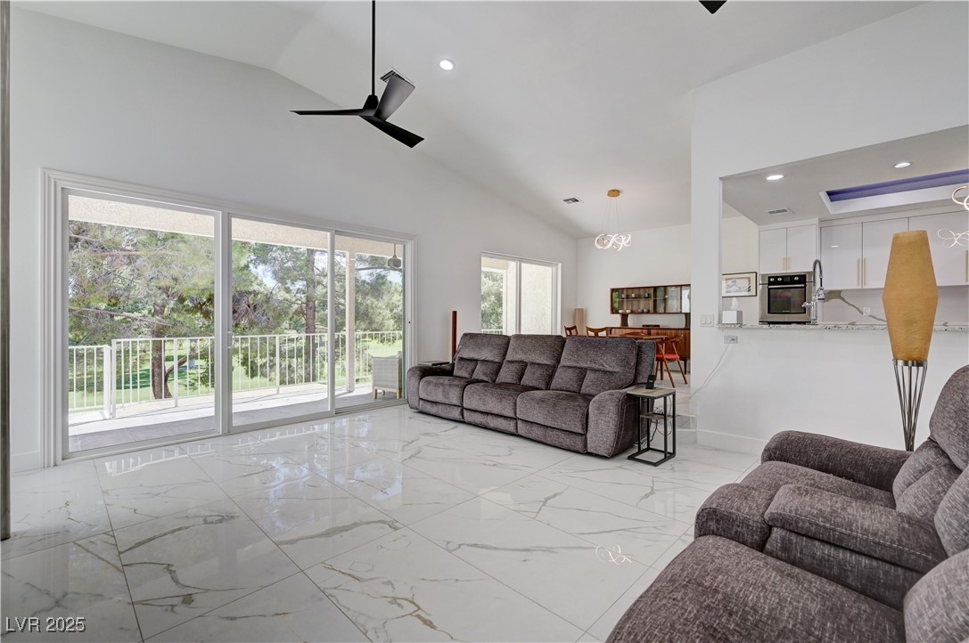 2851 Queens Courtyard Drive
