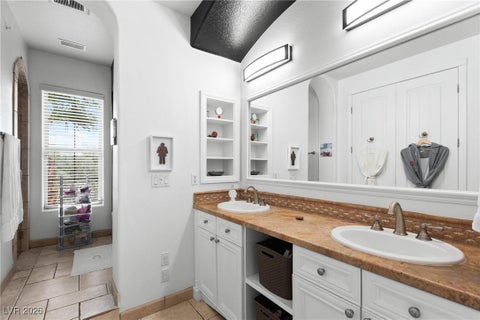 Tiny photo for 30 Via Vasari #102, Henderson, NV 89011 (MLS # 2750566)
