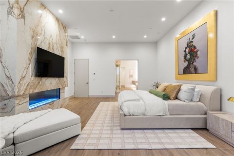 Tiny photo for 521 Overlook Rim Drive, Henderson, NV 89012 (MLS # 2722471)