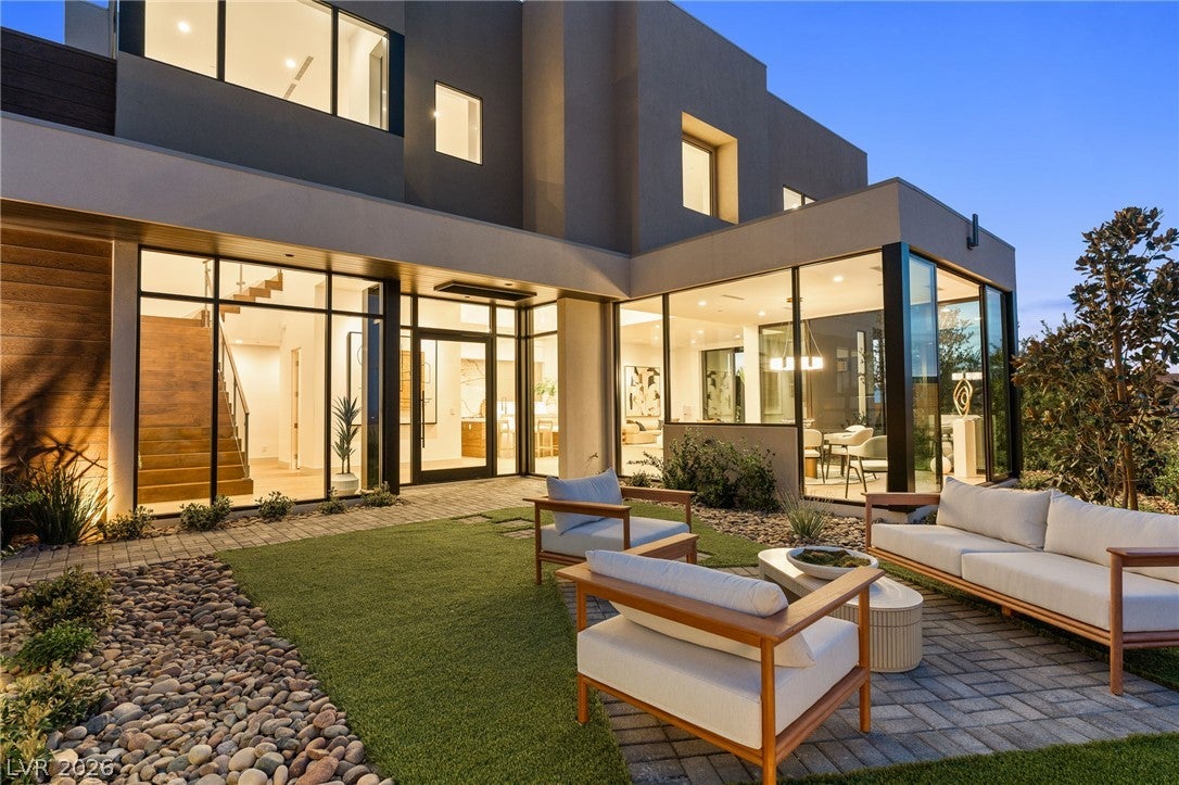 521 Overlook Rim Drive