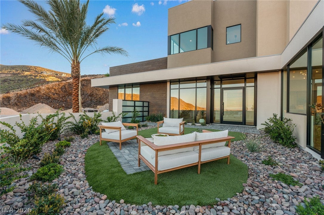 521 Overlook Rim Drive