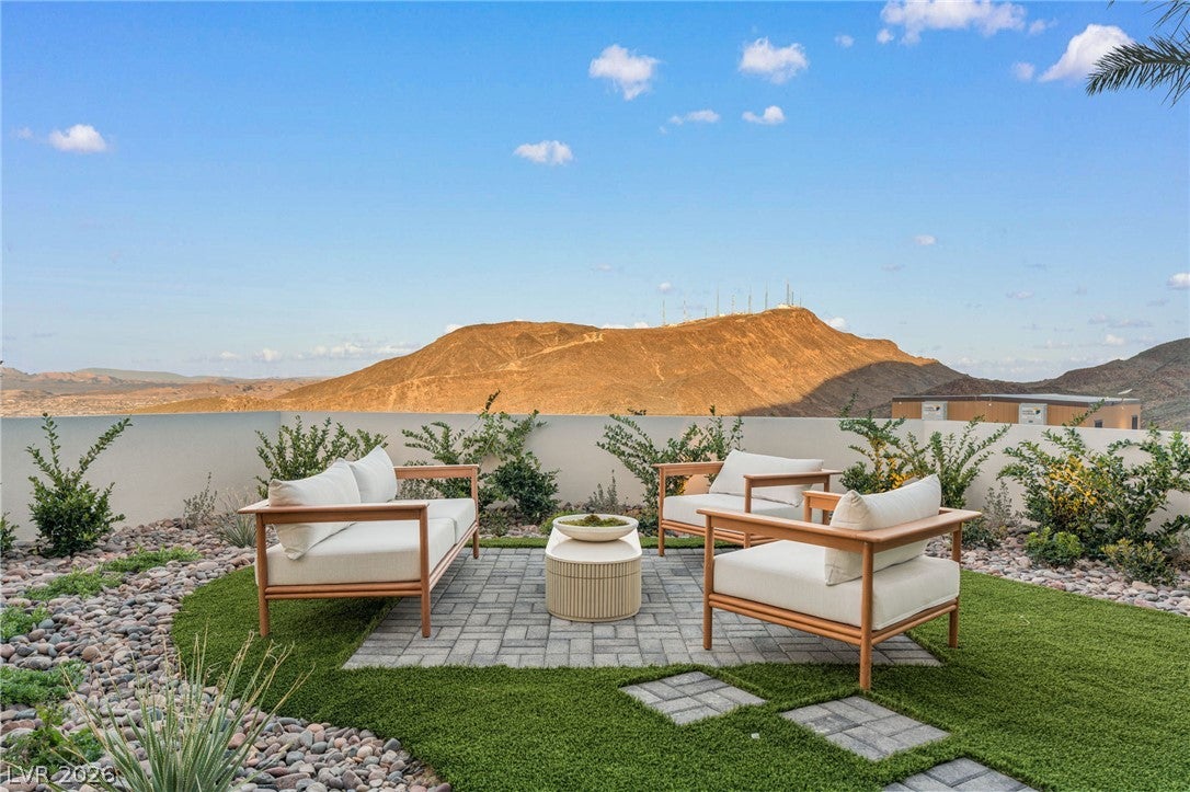 521 Overlook Rim Drive