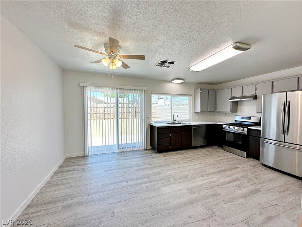 2501 Oak Glen Way