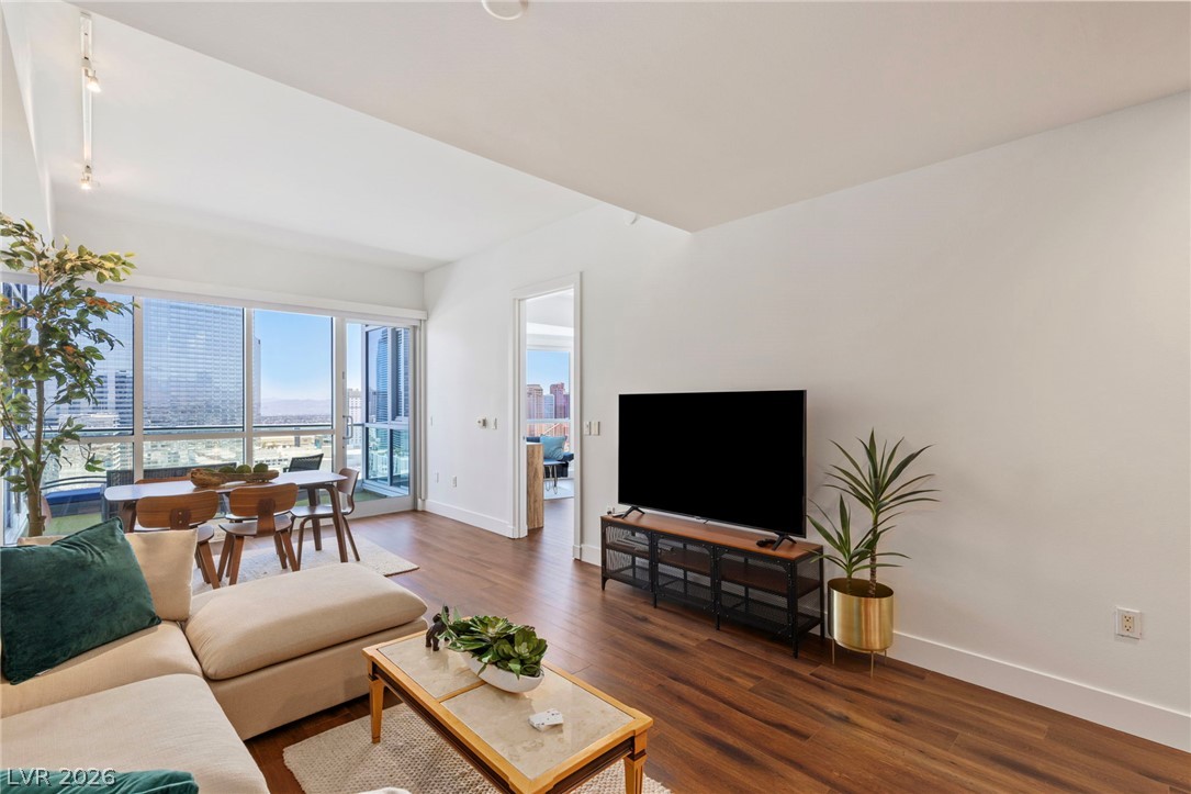 4525 Dean Martin Drive 2505