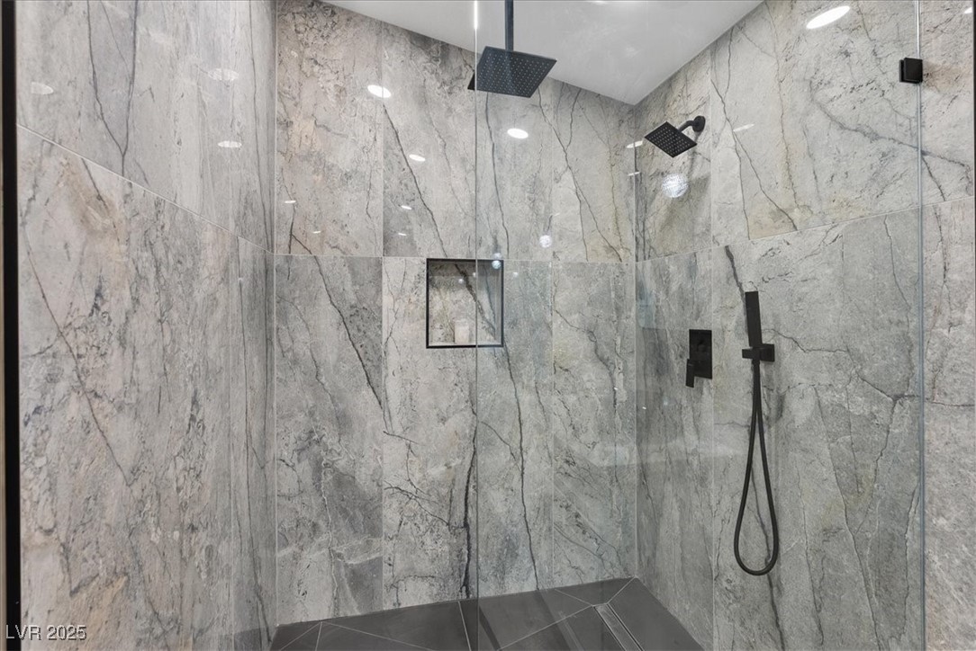 Henderson, Nevada 89052, United States, 5 Bedrooms Bedrooms, ,4 BathroomsBathrooms,Residential,Active,201980