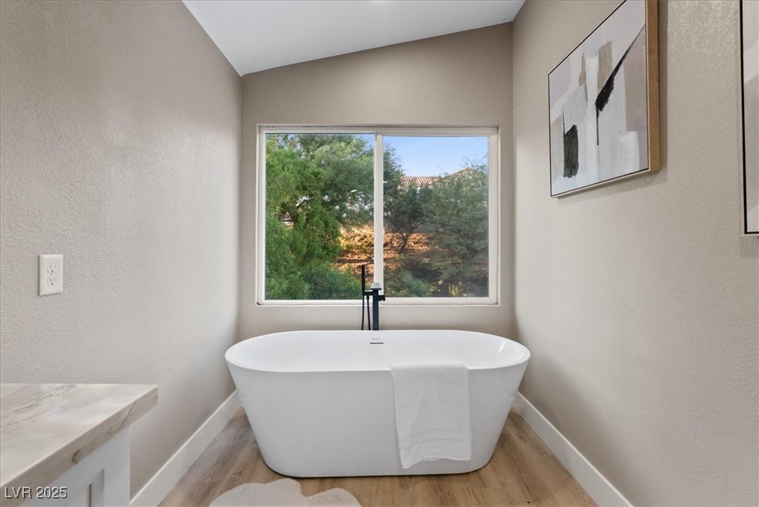 Henderson, Nevada 89052, United States, 5 Bedrooms Bedrooms, ,4 BathroomsBathrooms,Residential,Active,201980