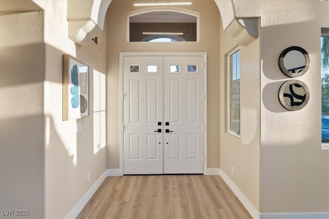 Henderson, Nevada 89052, United States, 5 Bedrooms Bedrooms, ,4 BathroomsBathrooms,Residential,Active,201980