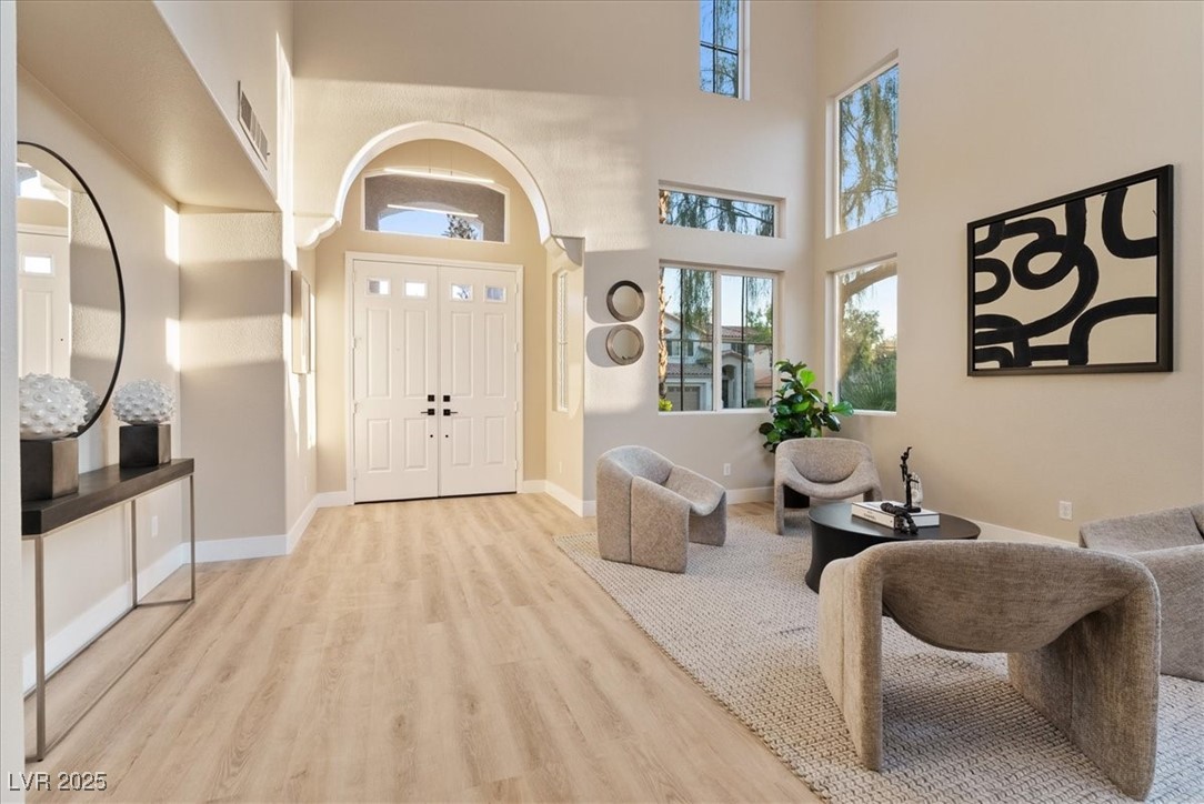 Henderson, Nevada 89052, United States, 5 Bedrooms Bedrooms, ,4 BathroomsBathrooms,Residential,Active,201980