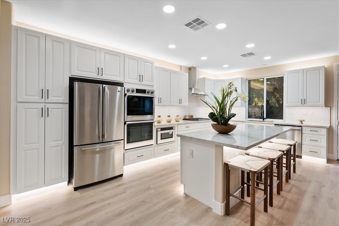 Henderson, Nevada 89052, United States, 5 Bedrooms Bedrooms, ,4 BathroomsBathrooms,Residential,Active,201980