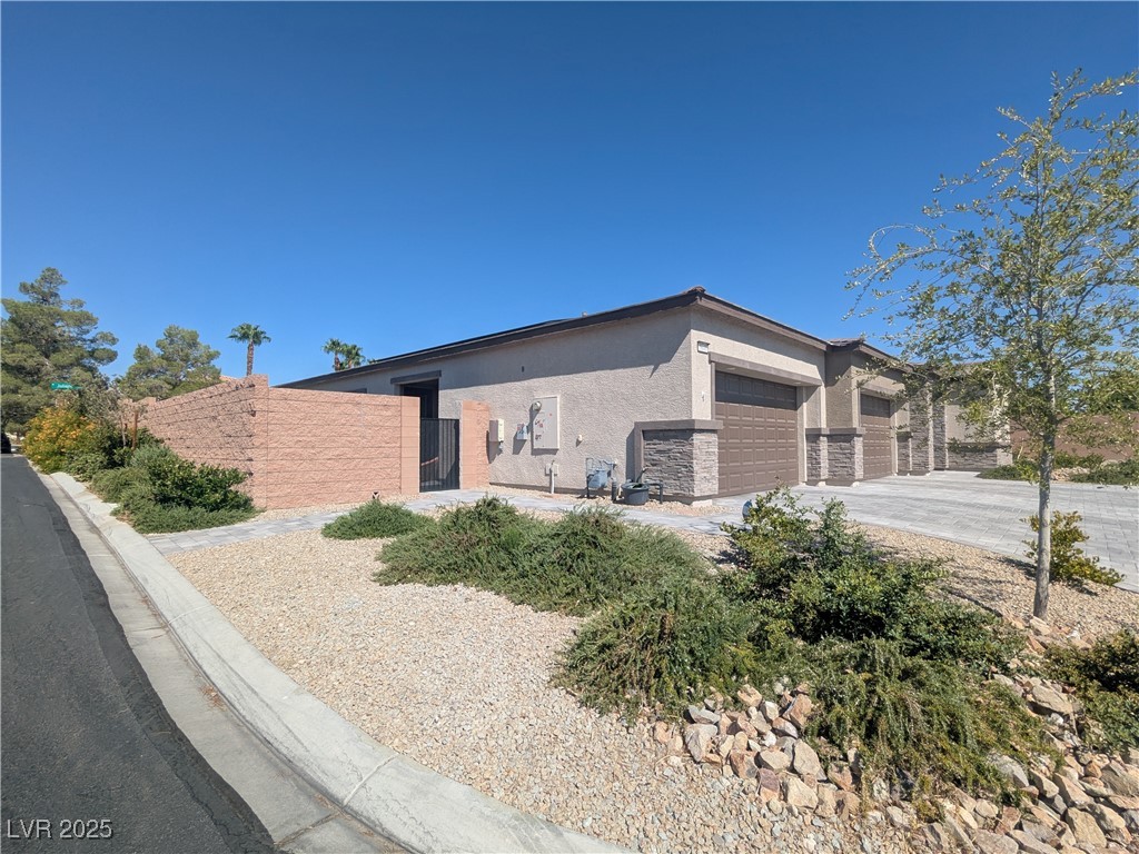 5640 N Juliano Road