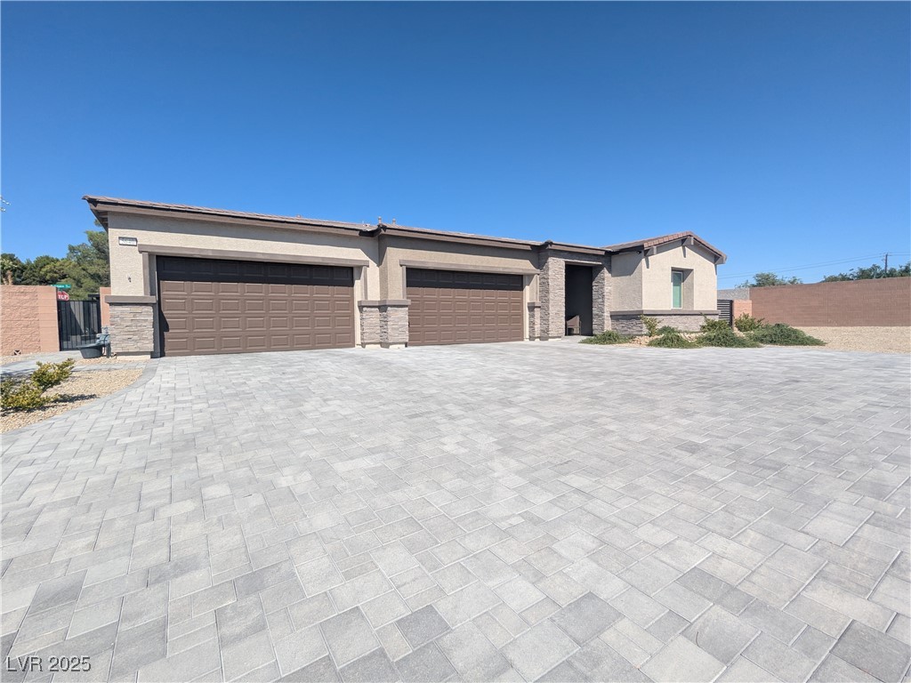 5640 N Juliano Road