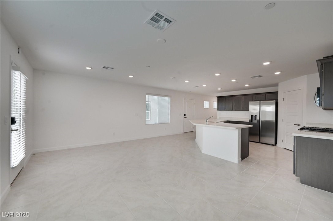 Las Vegas, Nevada 89115, United States, 3 Bedrooms Bedrooms, ,2 BathroomsBathrooms,Residential,Active,13168