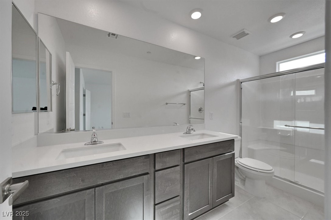 Las Vegas, Nevada 89115, United States, 3 Bedrooms Bedrooms, ,2 BathroomsBathrooms,Residential,Active,13168