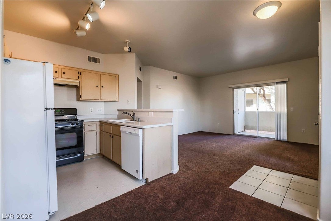1881 ALEXANDER Road 108