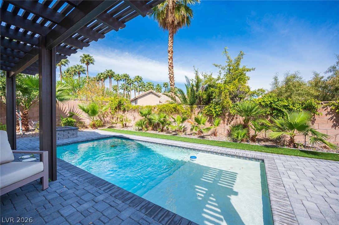 9324 Mist Flower Circle