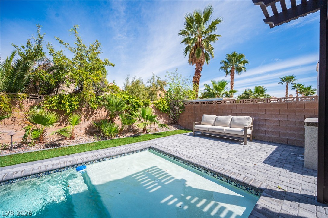 9324 Mist Flower Circle