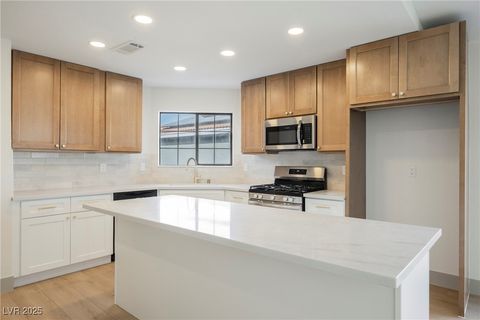 Photo of 1732 Yellow Rose Street, Las Vegas, NV 89108 (MLS # 2743060)