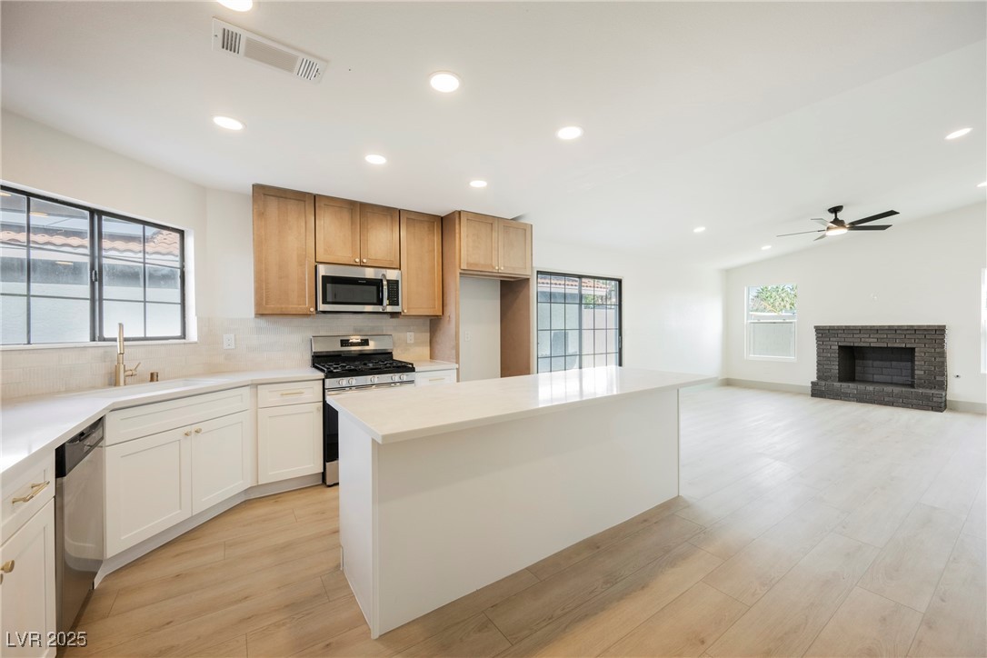 1732 Yellow Rose Street