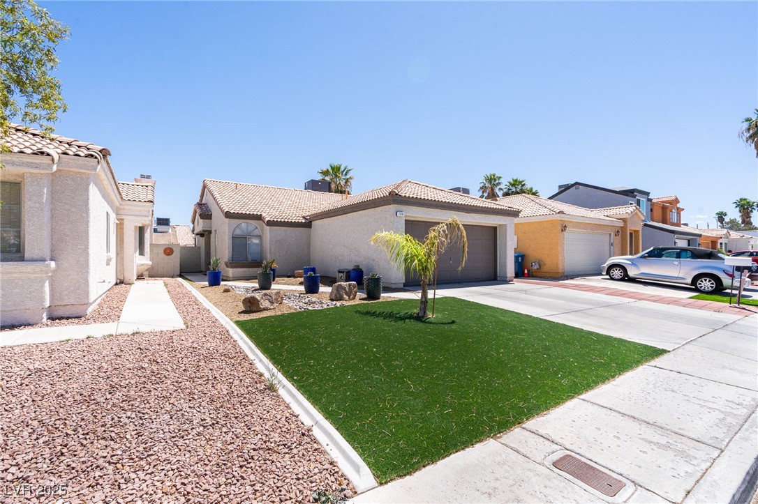 Las Vegas, Nevada 89119, United States, 2 Bedrooms Bedrooms, ,2 BathroomsBathrooms,Residential,Active,169423