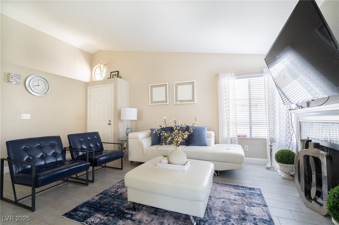 Las Vegas, Nevada 89119, United States, 2 Bedrooms Bedrooms, ,2 BathroomsBathrooms,Residential,Active,169423