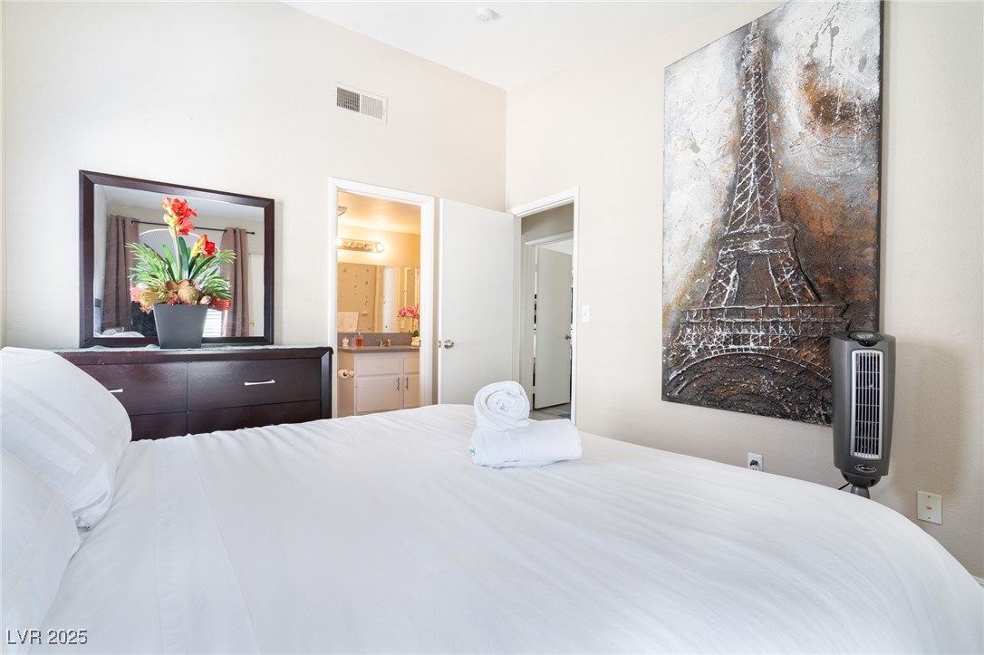 Las Vegas, Nevada 89119, United States, 2 Bedrooms Bedrooms, ,2 BathroomsBathrooms,Residential,Active,169423