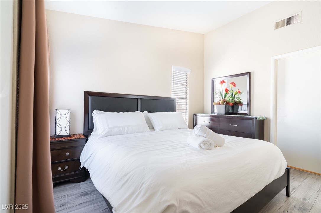 Las Vegas, Nevada 89119, United States, 2 Bedrooms Bedrooms, ,2 BathroomsBathrooms,Residential,Active,169423