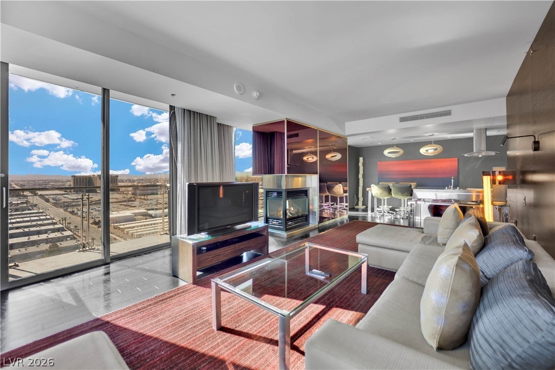4381 W Flamingo Road 2022