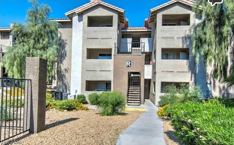 4200 S Valley View Boulevard 2081