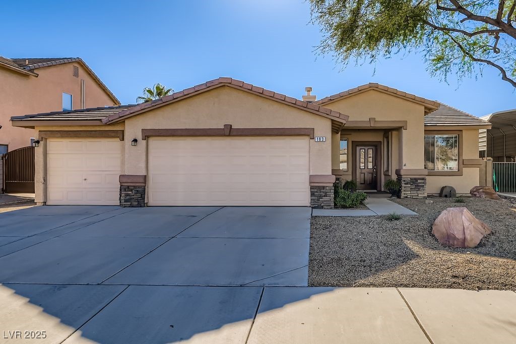 183 Apache Tear Court