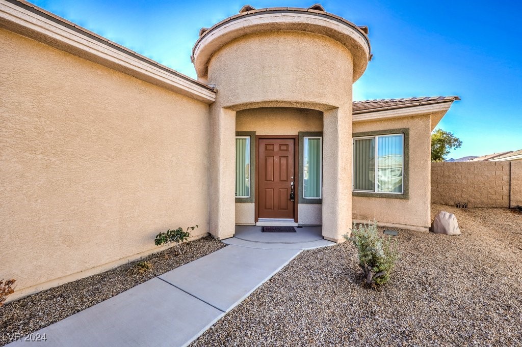 2409 Sturrock Drive, Henderson, Nevada image 4