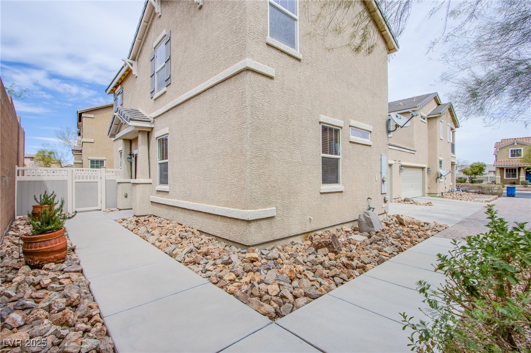 961 Wembly Hills Place, Henderson, Nevada image 2