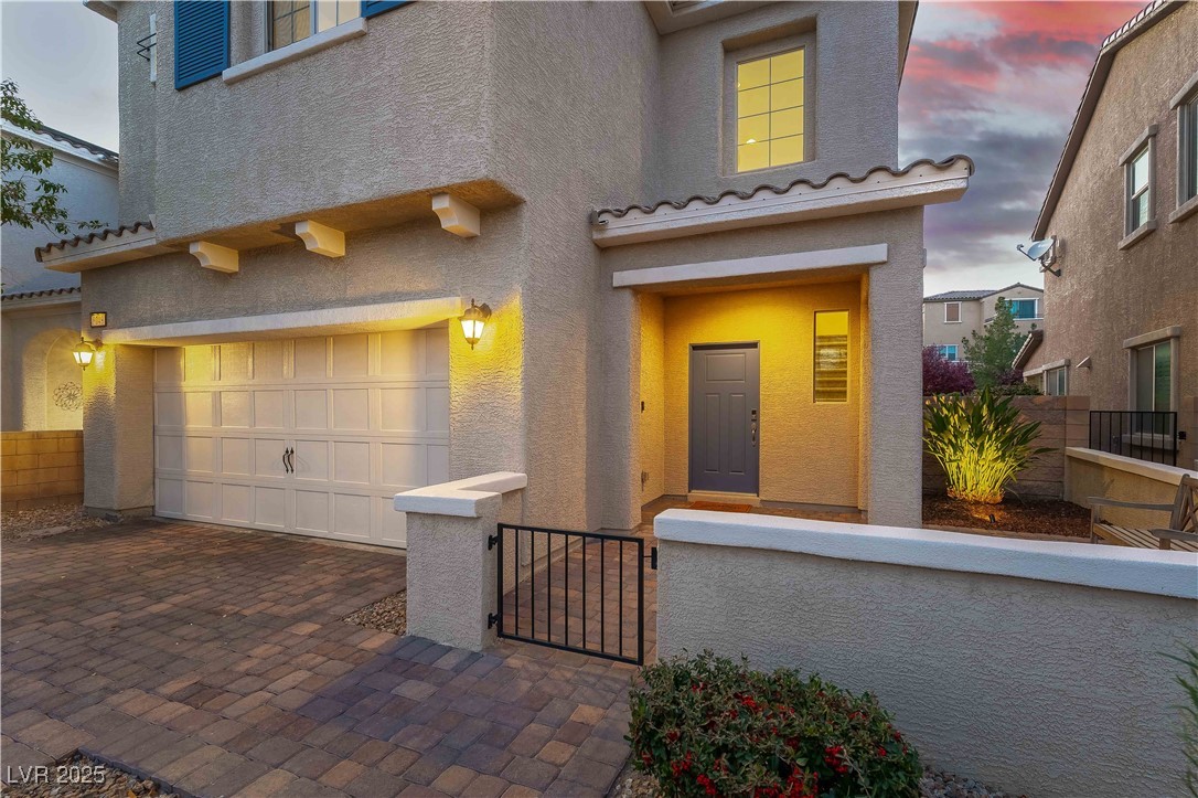 8049 Red Rock Crest Street