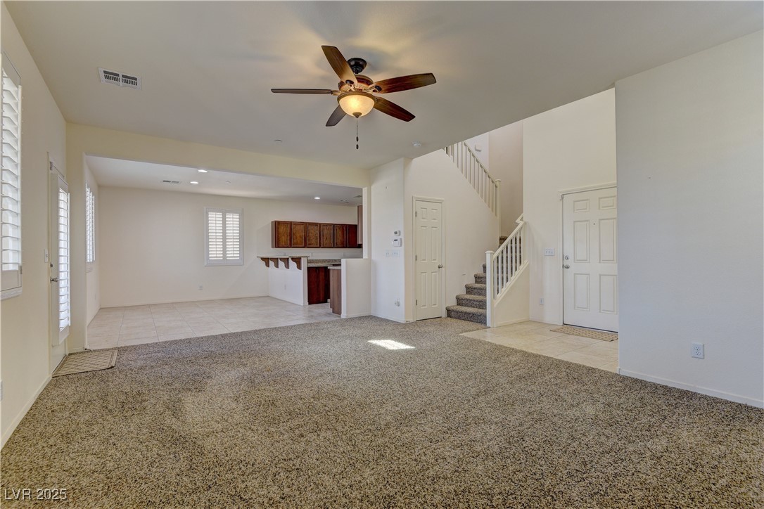 952 Crescent Falls Street