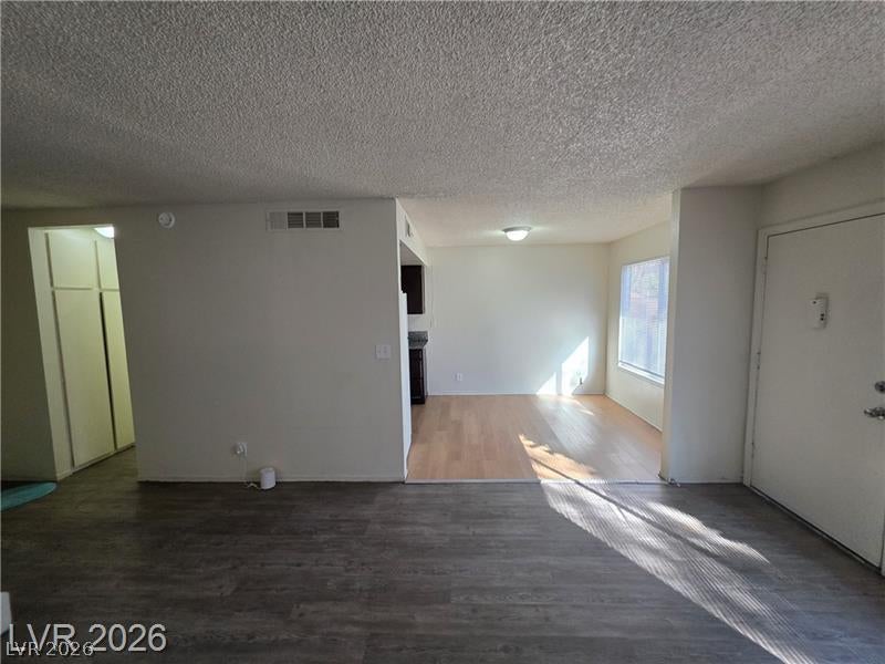 4363 Spencer Street 8
