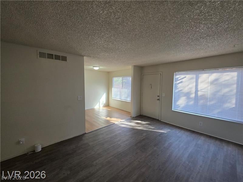 4363 Spencer Street 8