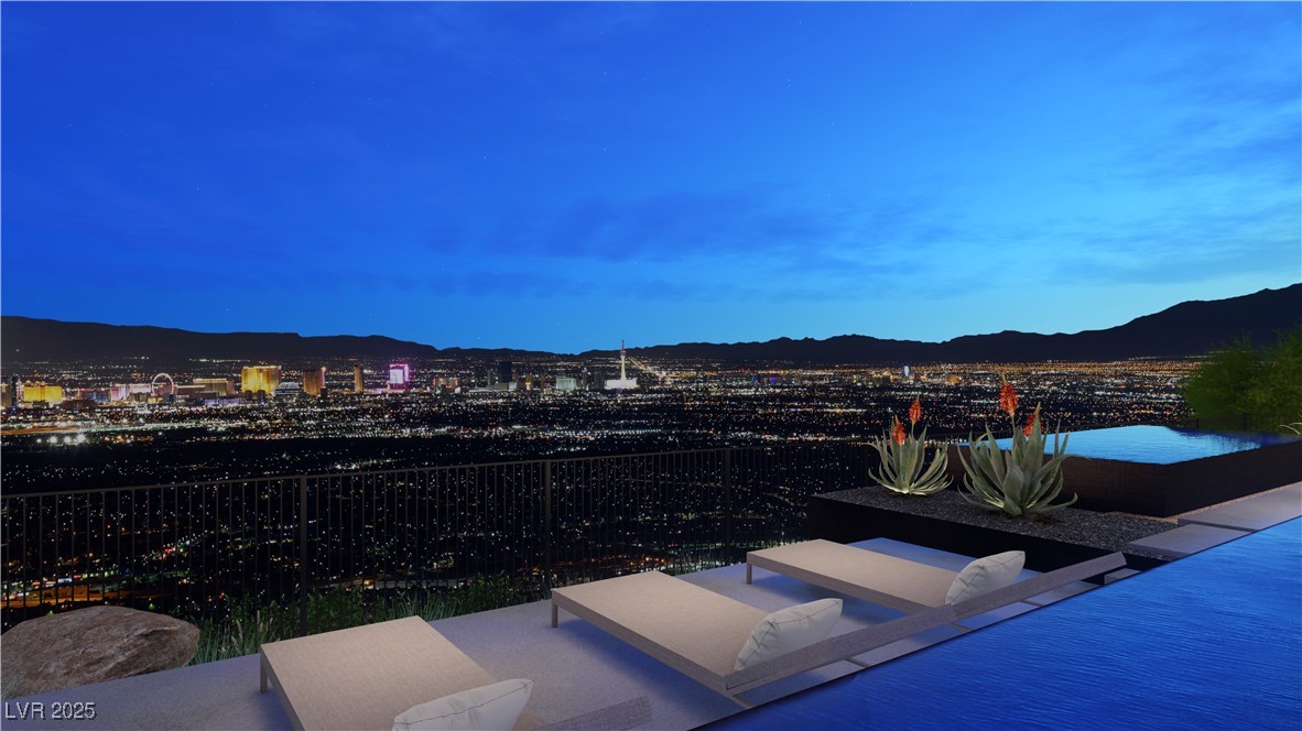 Properties 2 607 Grand Rim Drive