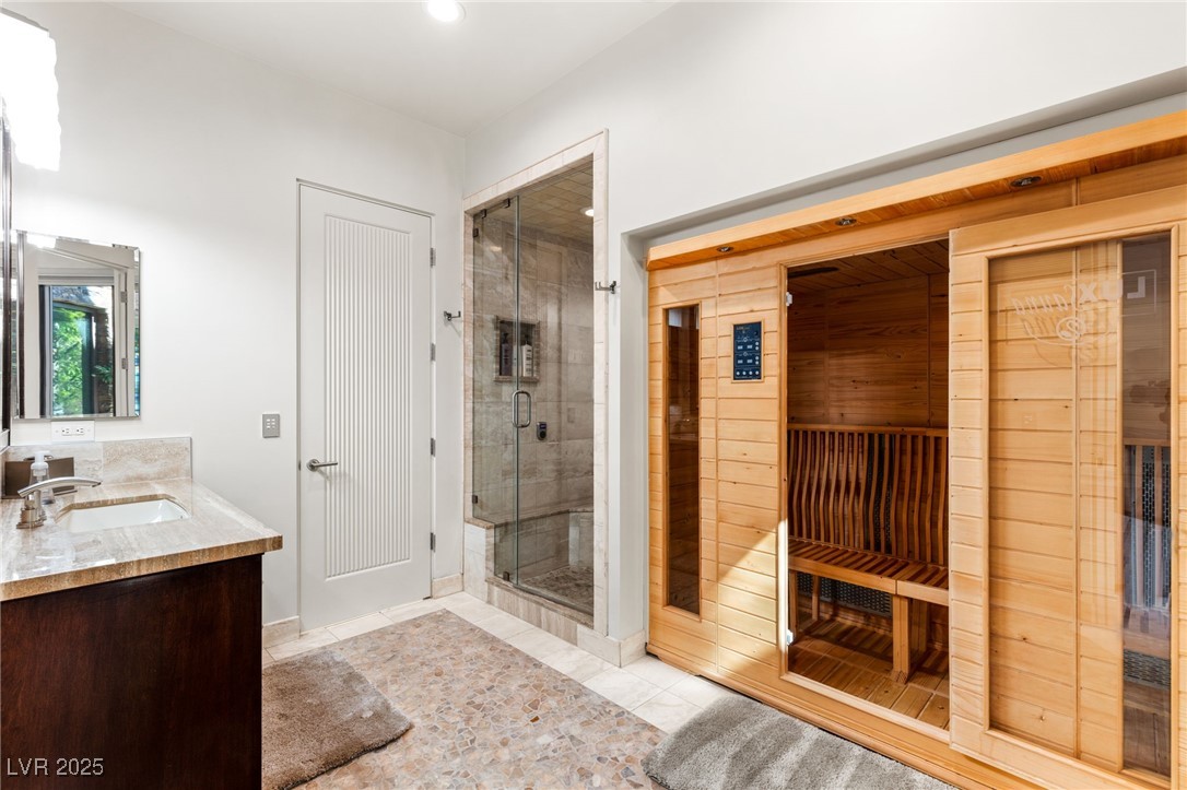 Las Vegas, Nevada 89141, United States, 5 Bedrooms Bedrooms, ,6 BathroomsBathrooms,Residential,Active,248366