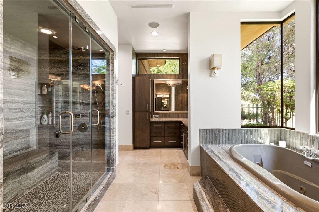 Las Vegas, Nevada 89141, United States, 5 Bedrooms Bedrooms, ,6 BathroomsBathrooms,Residential,Active,248366