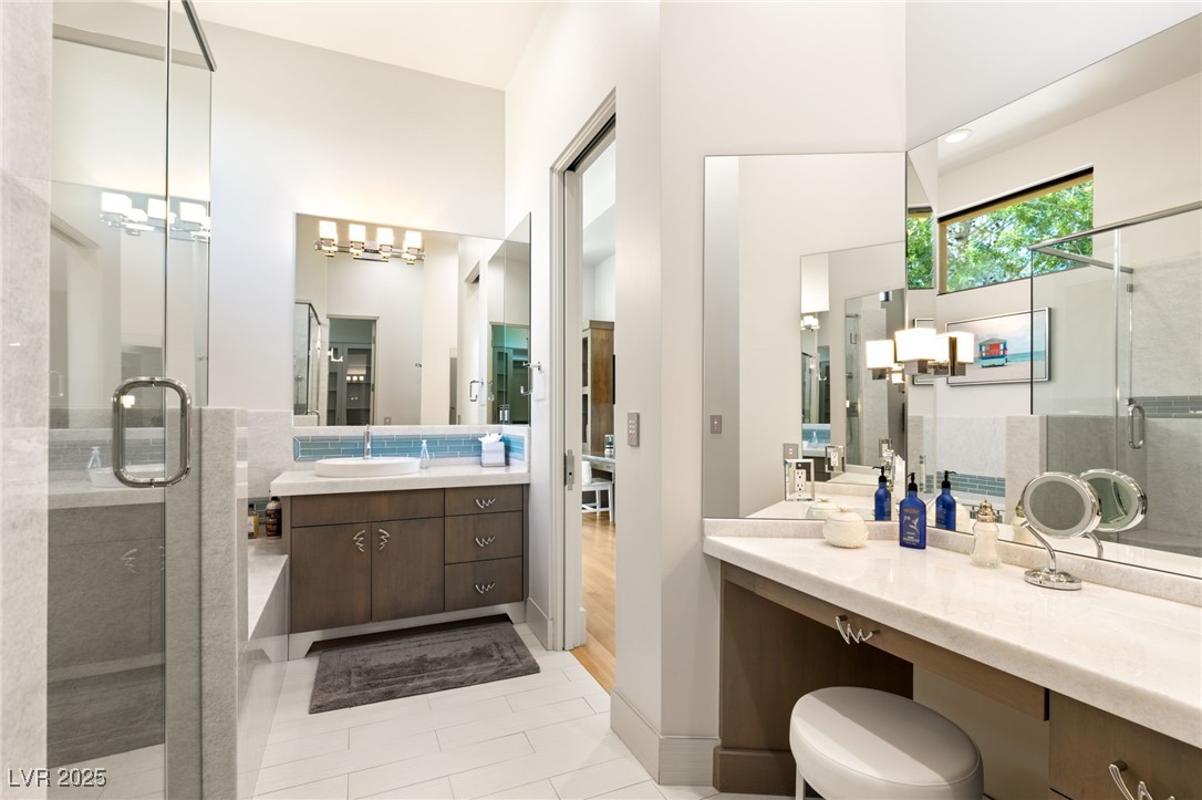 Las Vegas, Nevada 89141, United States, 5 Bedrooms Bedrooms, ,6 BathroomsBathrooms,Residential,Active,248366