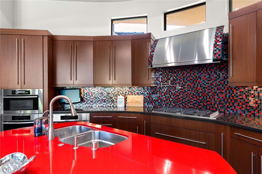 Las Vegas, Nevada 89141, United States, 5 Bedrooms Bedrooms, ,6 BathroomsBathrooms,Residential,Active,248366