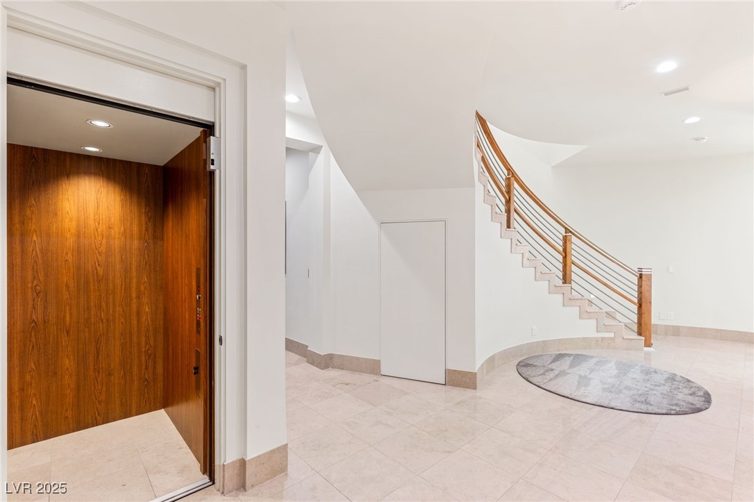 Las Vegas, Nevada 89141, United States, 5 Bedrooms Bedrooms, ,6 BathroomsBathrooms,Residential,Active,248366