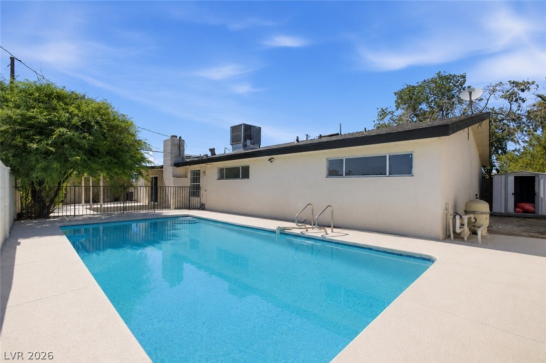 1300 Canosa Avenue