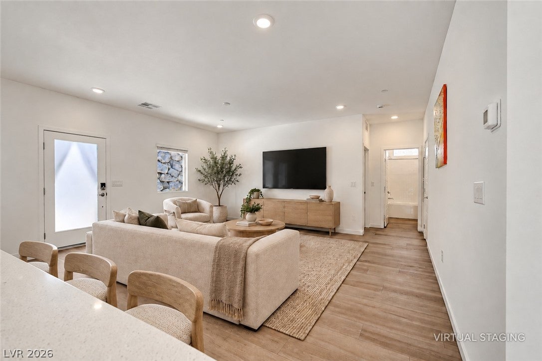 881 Regent Terrace Lane